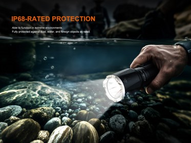 Taktická LED svítilna Fenix TK17